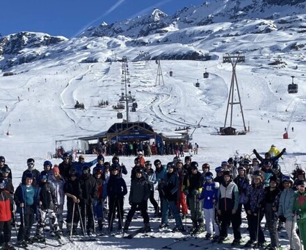 Ski group pic